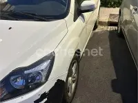 Usado Ford Focus Trend 109 CV (80 kW) 2010 Blanco Berlina