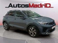 Usado Kia Stonic GT-Line 121 CV (88 kW) 2021 Gris / plata SUV