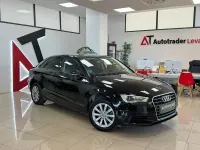 Usado Audi A3 Attraction 125 CV (91 kW) 2015 Negro Berlina