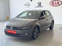 Usado VW Polo 73 CV (53 kW) 2017 Gris Berlina