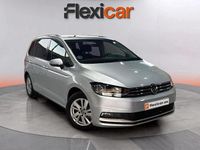 Usado VW Touran Advance 122 CV (89 kW) 2023 Gris Monovolumen