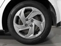 Usado Hyundai i20 84 CV (61 kW) 2022 Blanco Utilitario