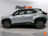 Usado Toyota Yaris Active 116 CV (85 kW) 2022 Gris Utilitario