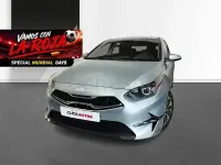 Usado Kia Ceed 100 CV (73 kW) 2025 Gris / plata Utilitario