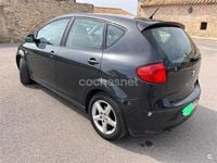 Usado Seat Altea Ecomotive 105 CV (77 kW) 2009 Gris / plata Monovolumen