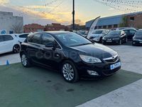 Usado Opel Astra Enjoy 140 HP (102 kW) 2011 Preto Sedan