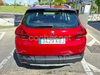 Usado Peugeot 2008 Allure 110 CV (80 kW) 2017 Rojo SUV