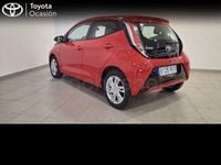 Usado Toyota Aygo X-play 69 CV (50 kW) 2018 Rojo Utilitario
