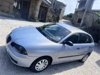 Usado Seat Ibiza Sport 64 CV (47 kW) 2004 Azul Utilitario
