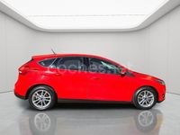 Usado Ford Focus Titanium 120 CV (88 kW) 2018 Rojo Berlina