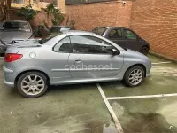 Usado Peugeot 206 CC 138 CV (101 kW) 2005 Gris / plata Descapotable