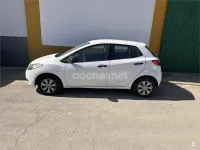 Usado Mazda 2 Active 68 CV (50 kW) 2008 Blanco Utilitario
