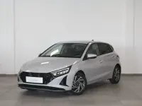 Usado Hyundai i20 101 CV (74 kW) 2024 Gris / plata Berlina