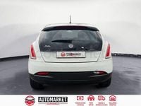 Usado Lancia Delta Gold 105 CV (77 kW) 2012 Blanco Utilitario