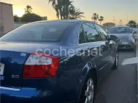 Usado Audi A4 130 CV (95 kW) 2004 Azul Berlina