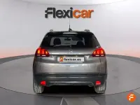 Usado Peugeot 2008 Allure 100 CV (73 kW) 2017 Gris SUV