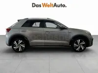 Usado VW T-Roc R-line 150 CV (110 kW) 2022 Gris / plata SUV