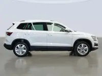 Usado Skoda Karoq Selection 150 CV (110 kW) 2025 Blanco SUV