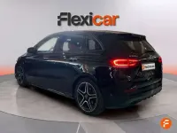 Usado Mercedes B200 150 CV (110 kW) 2021 Negro Utilitario