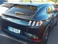 Usado Ford Mustang Mach-E 197 kW (269 CV) 2022 Gris SUV
