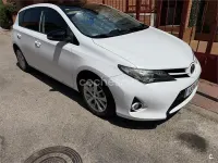 Usado Toyota Auris Active 132 CV (97 kW) 2013 Blanco Berlina