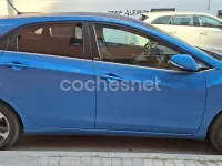 Usado Hyundai i30 GO! 110 CV (80 kW) 2016 Azul Berlina
