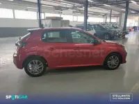 Usado Peugeot 208 Active 100 CV (73 kW) 2022 Rojo Utilitario