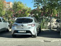 Usado Toyota Corolla 122 CV (89 kW) 2021 Gris / plata Berlina