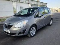 Usado Opel Meriva Enjoy 120 CV (88 kW) 2010 Gris / plata Monovolumen