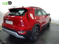 Usado Kia Niro 141 CV (103 kW) 2022 Rojo SUV