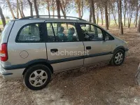 Usado Opel Zafira Elegance 100 CV (73 kW) 2002 Gris / plata Monovolumen