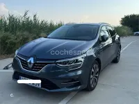 Usado Renault Mégane GrandTour Techno 140 CV (102 kW) 2023 Gris / plata Familiar