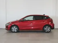 Usado Hyundai i20 101 CV (74 kW) 2024 Rojo Berlina