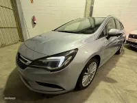 Usado Opel Astra Excellence 160 CV (117 kW) 2016 Azul Familiar