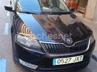 Usado Skoda Rapid Active 116 CV (85 kW) 2017 Negro Utilitario