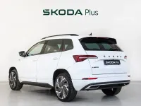 Usado Skoda Karoq SportLine 150 CV (110 kW) 2022 Blanco SUV