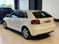 Usado Audi A3 Attraction 105 CV (77 kW) 2011 Blanco Utilitario