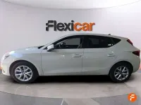 Używany Seat Leon Style 131 KM (96 kW) 2023 Biały Hatchback