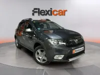 Usado Dacia Sandero Comfort 91 CV (66 kW) 2020 Negro Berlina
