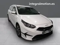 Usado Kia Ceed 100 CV (73 kW) 2025 Blanco Utilitario