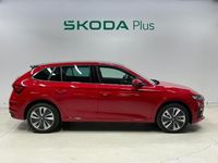 Nuevo Skoda Scala 115 CV (84 kW) 2025 Rojo Utilitario