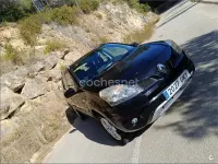 Usado Renault Koleos Dynamique 170 CV (125 kW) 2009 Negro SUV