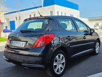 Usado Peugeot 207 90 CV (66 kW) 2007 Negro Berlina