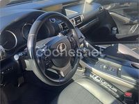 Usado Lexus IS300h Executive Line 223 CV (164 kW) 2014 Gris / plata Berlina