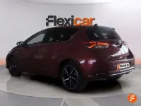 Usado Toyota Auris Hybrid Edition 136 CV (100 kW) 2018 Rojo Utilitario