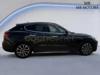 Usado Maserati Levante 275 CV (202 kW) 2020 Negro SUV