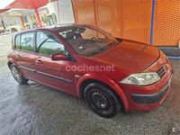 Usado Renault Mégane II Dynamique 120 CV (88 kW) 2003 Rojo Berlina