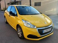 Usado Peugeot 208 Access 75 CV (55 kW) 2017 Amarillo Utilitario