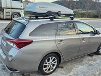 Usado Toyota Auris Hybrid Active 136 CV (100 kW) 2015 Gris / plata Familiar