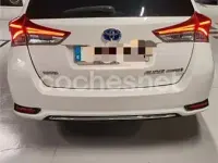 Usado Toyota Auris Hybrid Active 136 CV (100 kW) 2016 Blanco Familiar